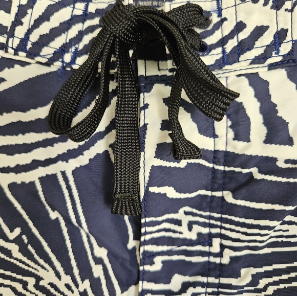 Levi's button fly board shorts. - Picture 6 of 8